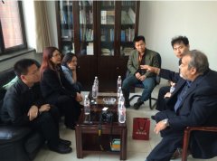 美国知名记者马克·库珀教授访问人大新闻学院