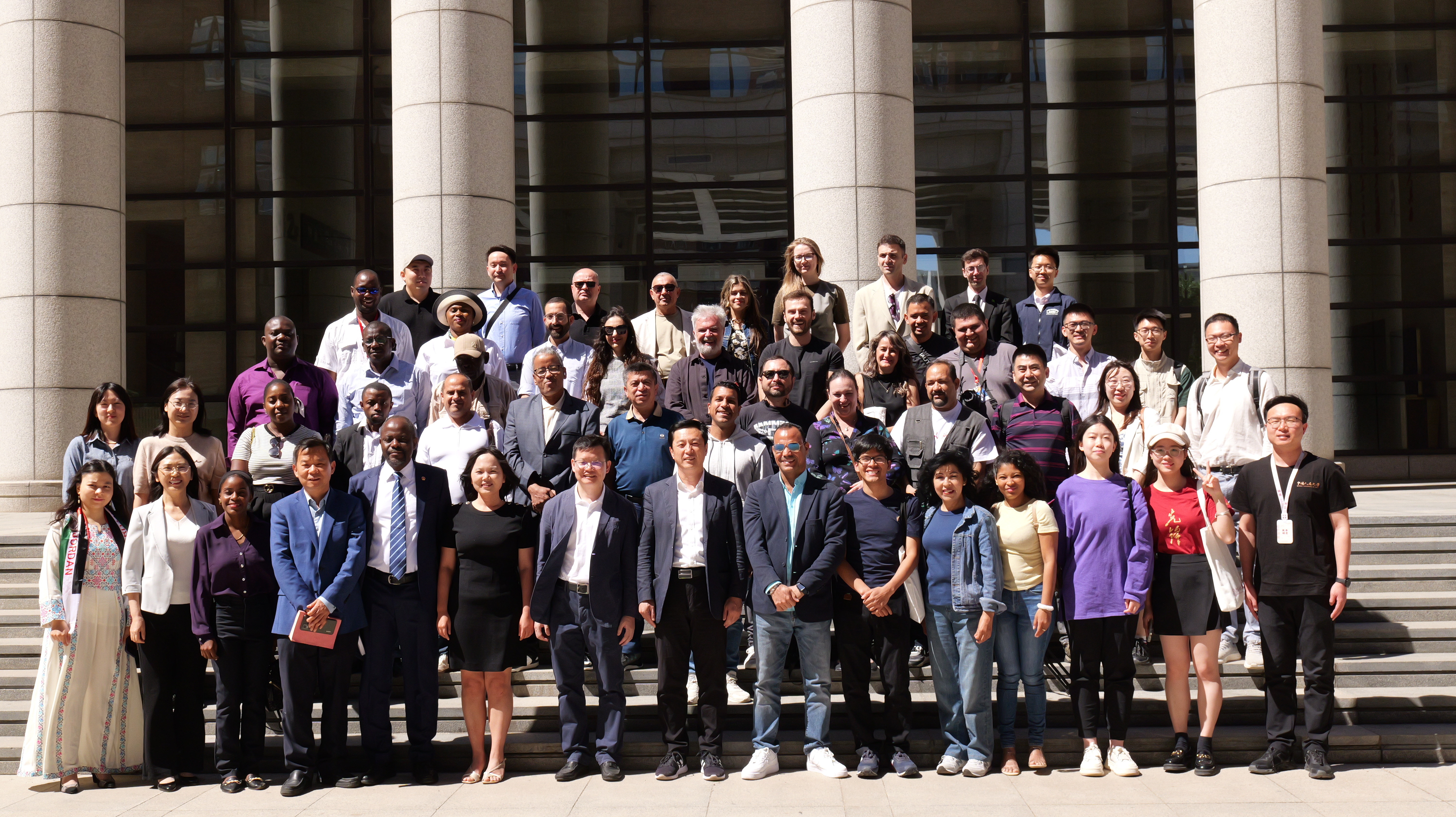 CIPCC国际记者代表团访问中国人民大学新闻学院及新时代国际传播研究院