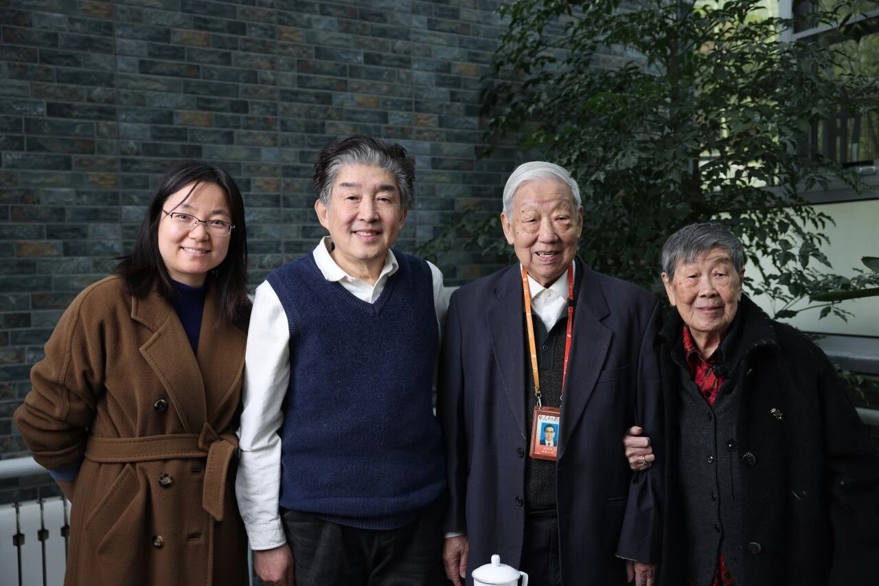 人大新闻教育70年·校友专访 | 1956级校友张玉书：澳门履迹，笔绘时代新篇