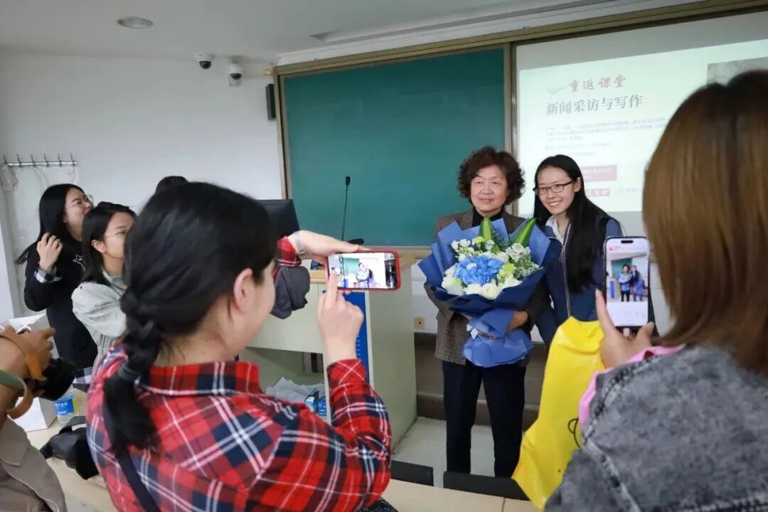 人大新闻教育70周年·校友专访 | 1978级校友张征：躬耕教坛卅七春，潜心培育新闻人