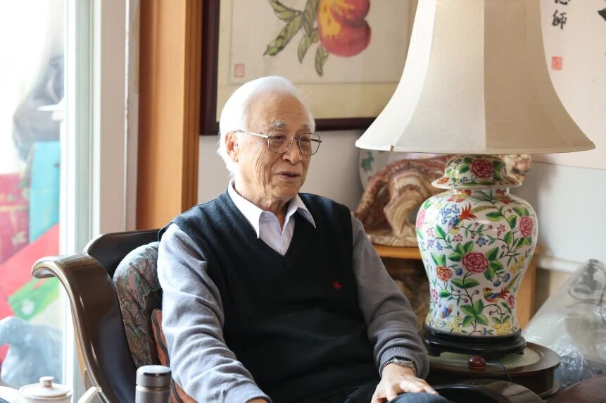 人大新闻教育70年·校友专访 | 首届本科毕业生杨春贵：初心不改，书写时代华章