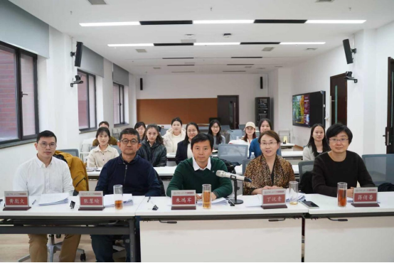 新闻学院第九期“新闻传播学科学术拔尖人才”选拔评审活动举行