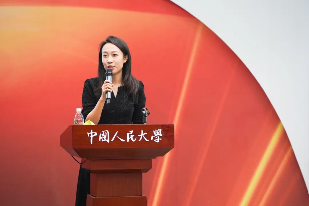 两会记者讲两会 | 人民日报新媒体中心记者王若凡分享出镜报道与新闻主持经验技巧