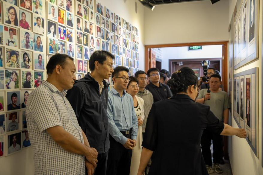 溯源红色文脉 深耕融媒实践 | 新闻学院师生赴张家口开展马克思主义新闻观与媒体调研